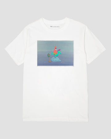 PATRICIO EN SU CABALLITO DE MAR UNISEX TEE